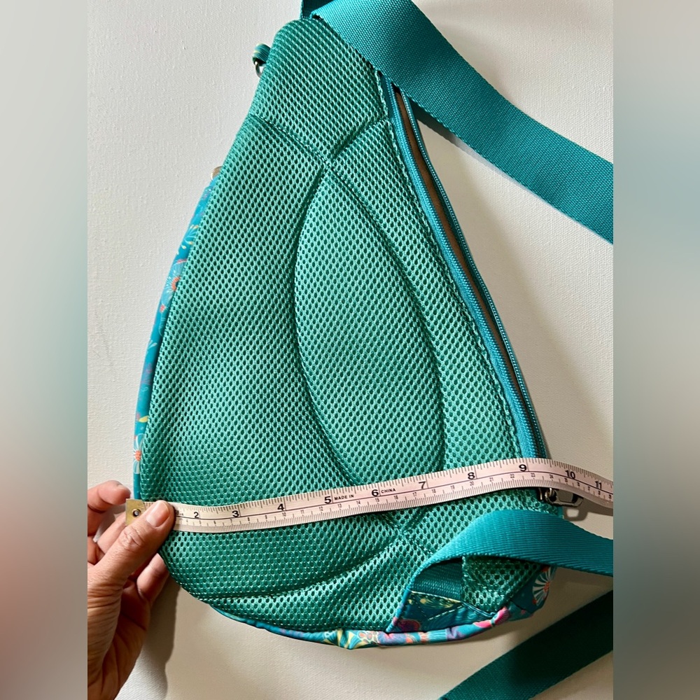 Sakroots On The Go Sling Backpack Eco Twill Deep Teal Seascape - Picture 4 of 10